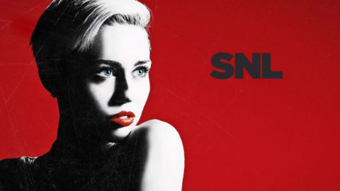 【JS中字】(搞笑)麦莉Miley Cyrus参加SNL自黑2013VMA表演